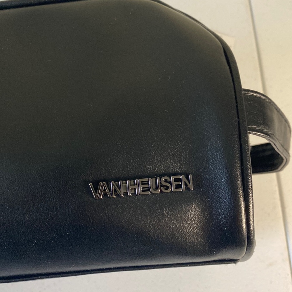 (D8) NWT Van Heusen Travel, toiletry bag